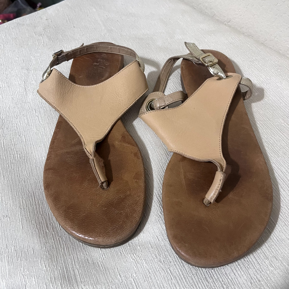 Sophia Milano Womens‎ 10 Beige Italian Leather Thong Sandals butter soft gold